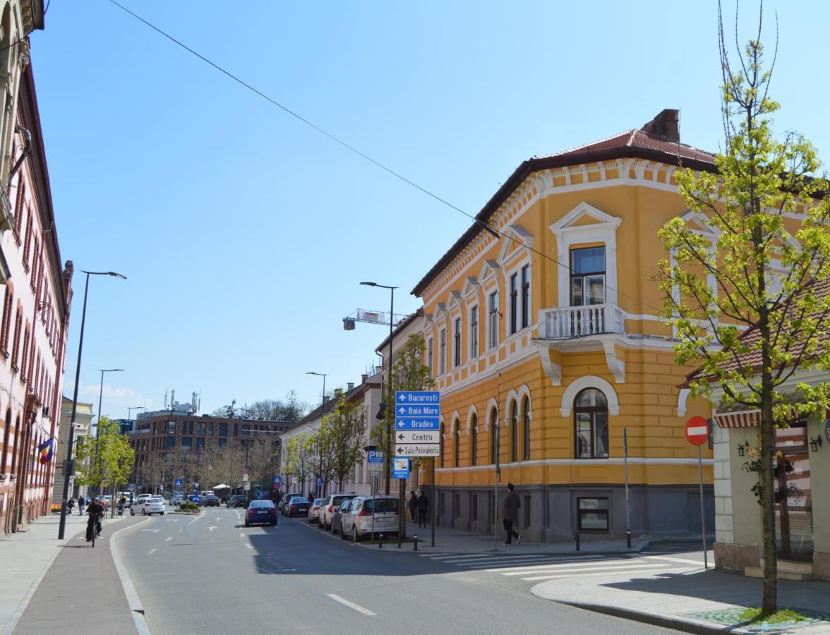 Charming Central Apartments Cluj-Napoca Eksteriør billede